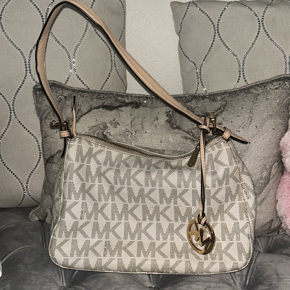 Michael kors shoulder purse/bag